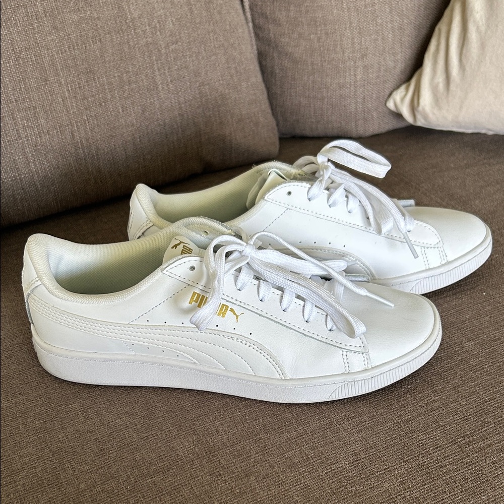 Puma Classic White Sneakers Womens Size 9